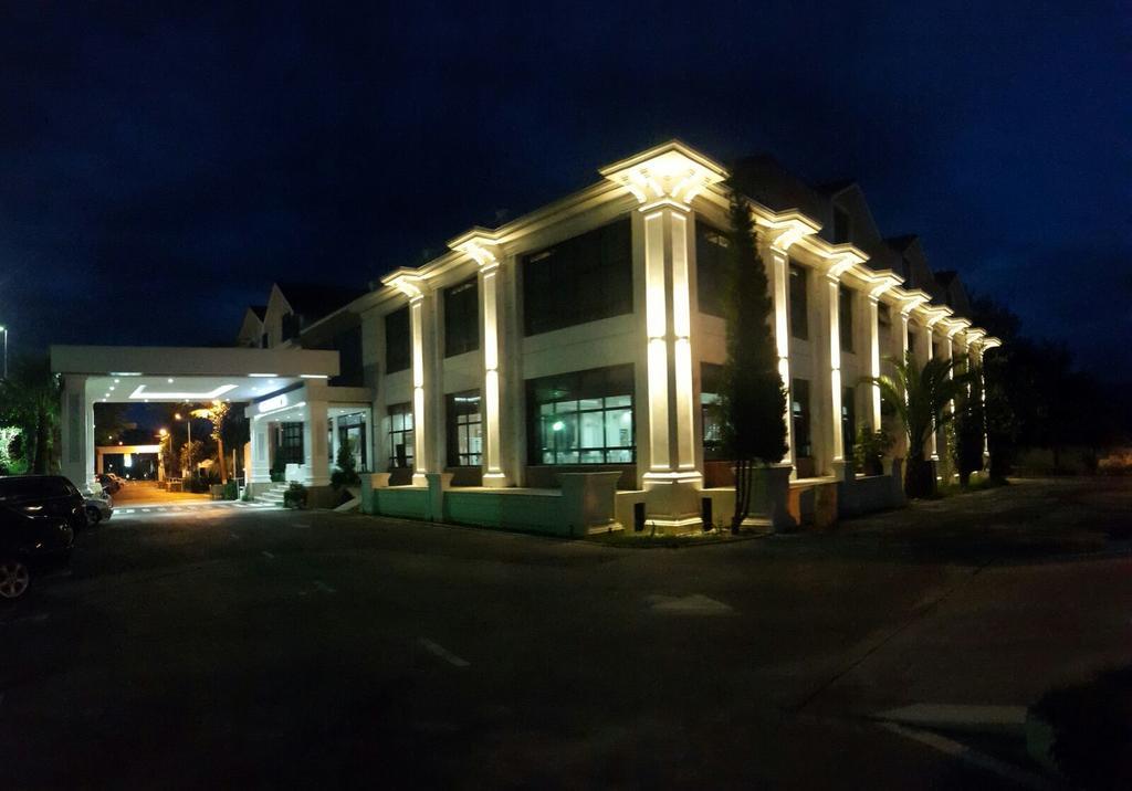 Univers Resort Elbasan Exterior photo